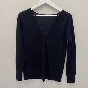 NWOT 100% Wool Club Monaco Sweater